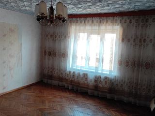 В г. Сынжерей продается часть дома в два этажа 133 кв.м. с автономным отоплением, 4 комнаты + второй foto 3