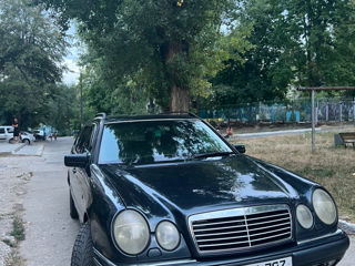 Mercedes E-Class