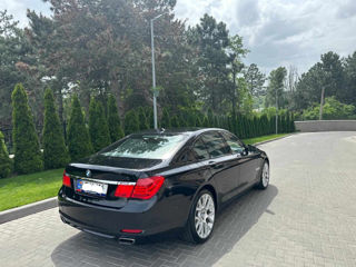 BMW 7 Series foto 4