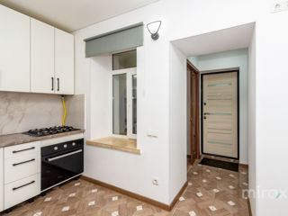 Apartament cu 2 camere, 46 m², Poșta Veche, Chișinău foto 5