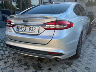 Ford Fusion foto 4