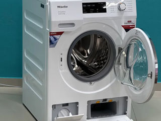 Mașină de spălat rufe Miele eficientă la spălare foto 2