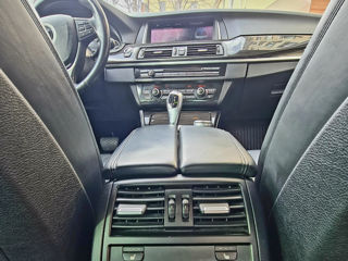 BMW 5 Series foto 8