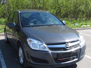 Hyundai Accent foto 2