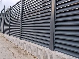 Gard tip jaluze zincat si vopsit.Жалюзийный забор в Молдове. foto 2