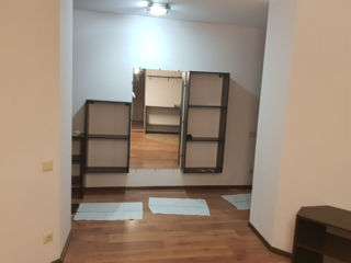 Apartament cu 2 camere, 62 m², Râșcani, Chișinău foto 3