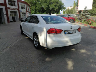 Volkswagen Passat foto 3