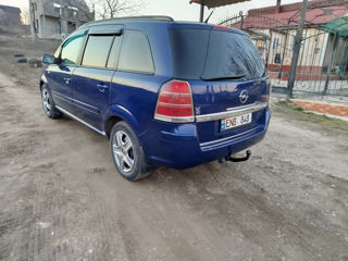 Opel Zafira foto 7