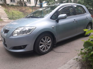 Toyota Auris foto 1