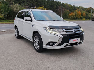 Mitsubishi Outlander foto 3