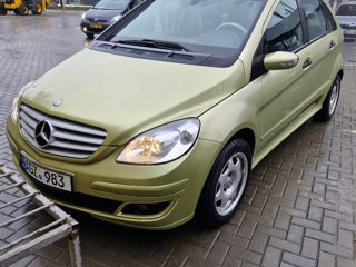 Mercedes B-Class foto 6