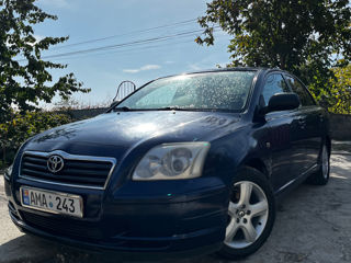 Toyota Avensis фото 2