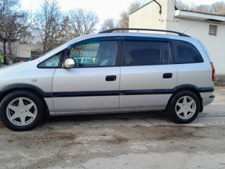 Opel Zafira foto 4