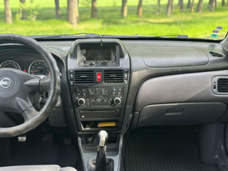 Nissan Almera foto 8