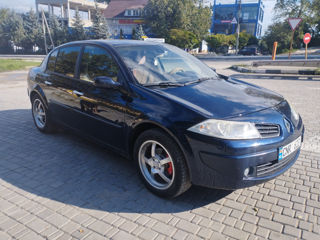 Renault Megane foto 2