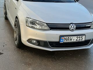 Volkswagen Jetta foto 4