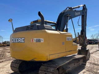 excavator de vanzare John Deere 130G foto 6