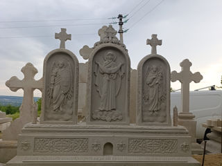 Răstigniri,sculpturi...din piatră de Cosăuţi foto 0