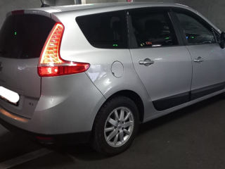 Renault Grand Scenic foto 3