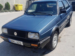 Volkswagen Jetta foto 1