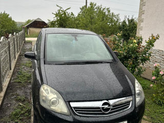 Opel Zafira foto 1