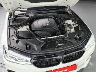 BMW 5 Series foto 4