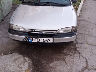 Ford Mondeo foto 2