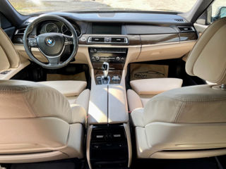 BMW 7 Series foto 7