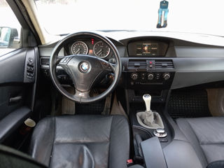 BMW 5 Series foto 7