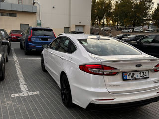 Ford Fusion foto 4