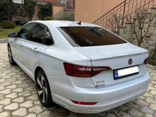 Volkswagen Jetta foto 6