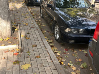 BMW 5 Series foto 1