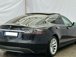 Tesla Model S foto 4