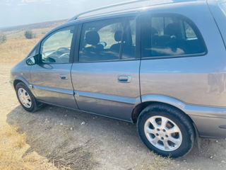 Opel Zafira foto 6