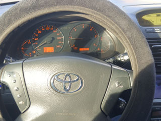 Toyota Avensis foto 9