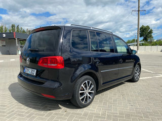 Volkswagen Touran foto 4