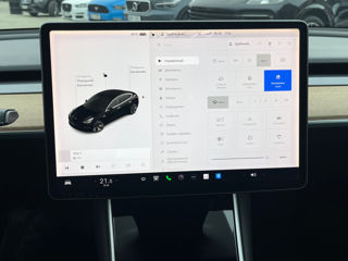 Tesla Model 3 foto 15