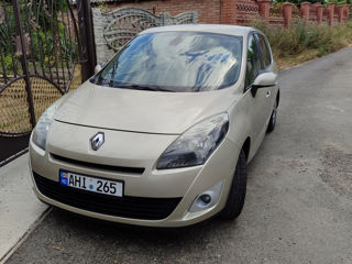 Renault Grand Scenic foto 8