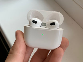 Cea mai calitativa replica de pe piațaAirPods 3 copie 1:1
