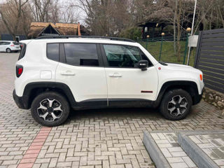 Jeep Renegade foto 10