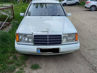 Mercedes E-Class foto 4