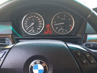 BMW 5 Series foto 6