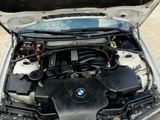 BMW 3 Series foto 8