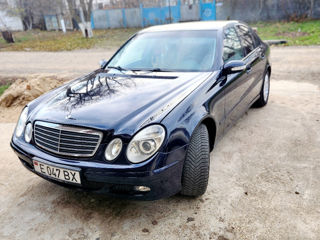 Mercedes E-Class foto 2