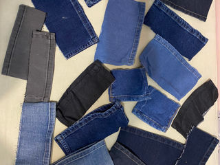 Продам кусочки джинсовой ткани - за всё всего 30л.