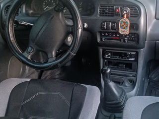 Mazda 323 foto 1