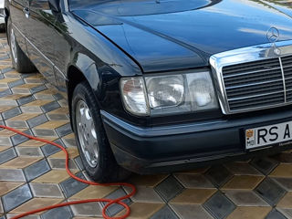 Mercedes Series (W124)