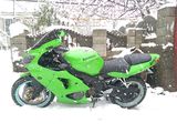 Kawasaki ZX6R foto 5