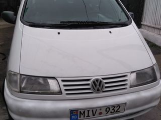 Volkswagen Sharan foto 1