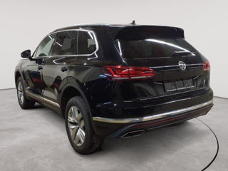 Volkswagen Touareg foto 2